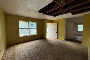321 Beckham St W, Sulphur Springs, TX 75482 - Photo 5