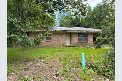 321 Beckham Street W, Sulphur Springs, TX 75482 - Photo 1