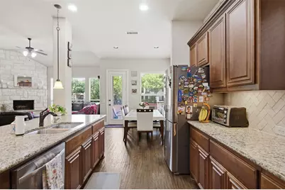 2304 Lynbridge Circle, Plano, TX 75025 - Photo 11