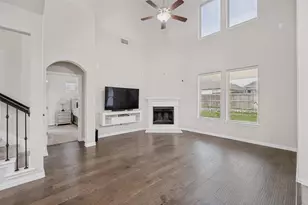 824 Water Garden Cir, Little Elm, TX 75068 - Photo 3