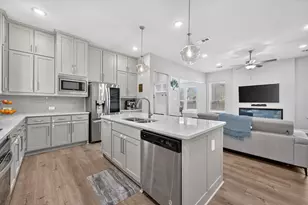 12991 Vinson Dr, Farmers Branch, TX 75234 - Photo 11