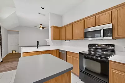 1264 Bedford Lane, Lewisville, TX 75077 - Photo 7