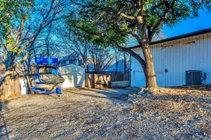 4901 Fairway Ct, De Cordova, TX 76049 - Photo 33