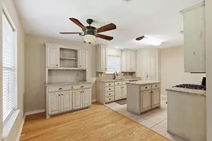 605 Maple Dr, Pilot Point, TX 76258 - Photo 15