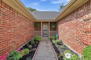 605 Maple Dr, Pilot Point, TX 76258 - Photo 7