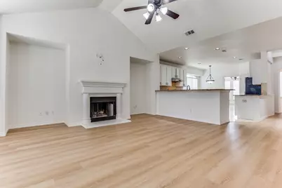 610 Crockett Drive, Lavon, TX 75166 - Photo 9