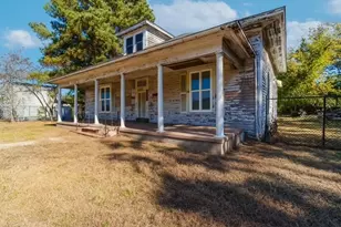 579 17th St SE, Paris, TX 75460 - Photo 1