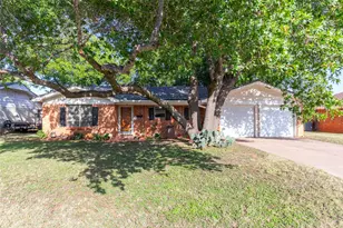 2310 Crescent Dr, Abilene, TX 79605 - Photo 3