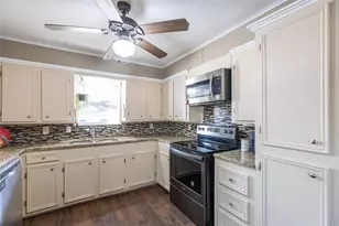 2310 Crescent Dr, Abilene, TX 79605 - Photo 11
