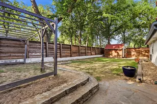 913 Harwood Terrace, Bedford, TX 76021 - Photo 23