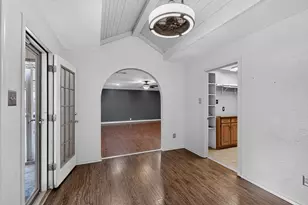 137 Brushy Mound Rd, Burleson, TX 76028 - Photo 17
