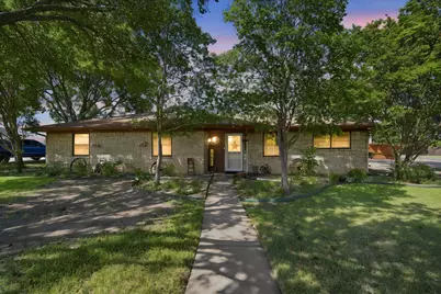 300 Pebble Creek Lane, Red Oak, TX 75154 - Photo 1