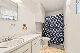 504 E Roosevelt Ave, Whitney, TX 76692 - Photo 15