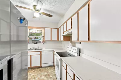504 E Roosevelt Avenue, Whitney, TX 76692 - Photo 9