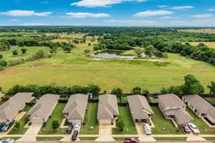 3308 Robin Rd, Ennis, TX 75119 - Photo 13
