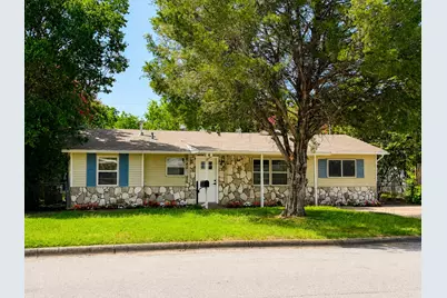 209 W Southern Avenue, Saginaw, TX 76179 - Photo 1