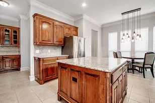 828 Thomas Crossing Dr, Fort Worth, TX 76028 - Photo 13