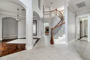 828 Thomas Crossing Dr, Fort Worth, TX 76028 - Photo 5