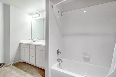 828 Thomas Crossing Drive, Fort Worth, TX 76028 - Photo 33