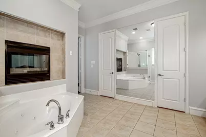 828 Thomas Crossing Drive, Fort Worth, TX 76028 - Photo 21