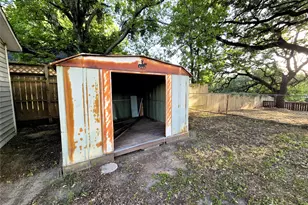 604 E 4th St, Weatherford, TX 76086 - Photo 27