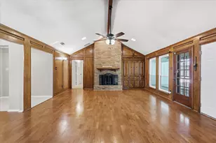 1000 Oxfordshire Dr, Carrollton, TX 75007 - Photo 11