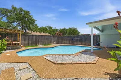 1000 Oxfordshire Drive, Carrollton, TX 75007 - Photo 3