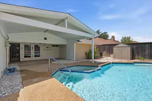 1000 Oxfordshire Dr, Carrollton, TX 75007 - Photo 5