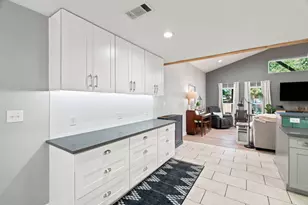 2116 Stonegate Dr N, Bedford, TX 76021 - Photo 11