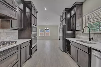 2416 Bird Street, Fort Worth, TX 76111 - Photo 11