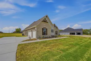 802 Westover Dr, Van Alstyne, TX 75495 - Photo 3