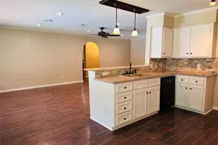 3307 Bogota St, Athens, TX 75752 - Photo 7