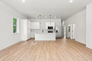 1022 E 9th St, Dallas, TX 75203 - Photo 7