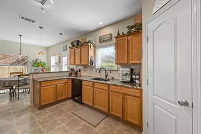 1905 Francis Court, Flower Mound, TX 75028 - Photo 7