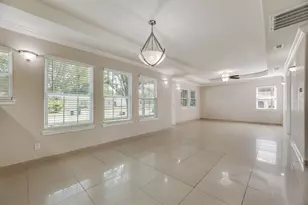 121 Dallas Dr, Euless, TX 76039 - Photo 9