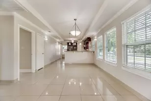 121 Dallas Dr, Euless, TX 76039 - Photo 11