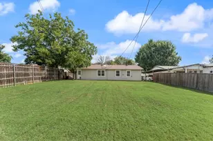 121 Dallas Dr, Euless, TX 76039 - Photo 27