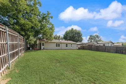 121 Dallas Drive, Euless, TX 76039 - Photo 29