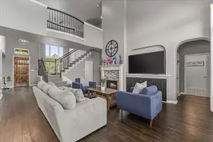 2245 Gulfstream Dr, Little Elm, TX 75068 - Photo 9