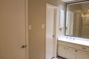 1307 Boardwalk St, Arlington, TX 76011 - Photo 31