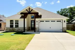 5402 Celina Ct, Granbury, TX 76048 - Photo 1