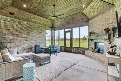1136 Tremont Lane, Granbury, TX 76049 - Photo 35