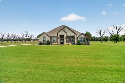 1136 Tremont Lane, Granbury, TX 76049 - Photo 3
