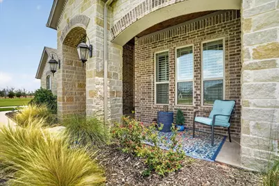 1136 Tremont Lane, Granbury, TX 76049 - Photo 5