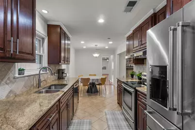 908 Vinecrest Lane, Richardson, TX 75080 - Photo 11