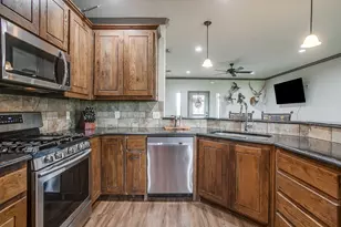 505 Double Tree Ln, Lipan, TX 76462 - Photo 11