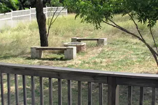 2208 Beverly Dr, Granbury, TX 76048 - Photo 7