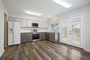 1607 Glenhill Ln, Lewisville, TX 75077 - Photo 13
