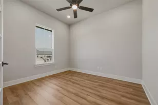 715 Water Side Dr, Van Alstyne, TX 75495 - Photo 15