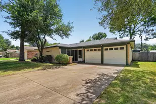 2512 Bent Tree Ln, Arlington, TX 76016 - Photo 3